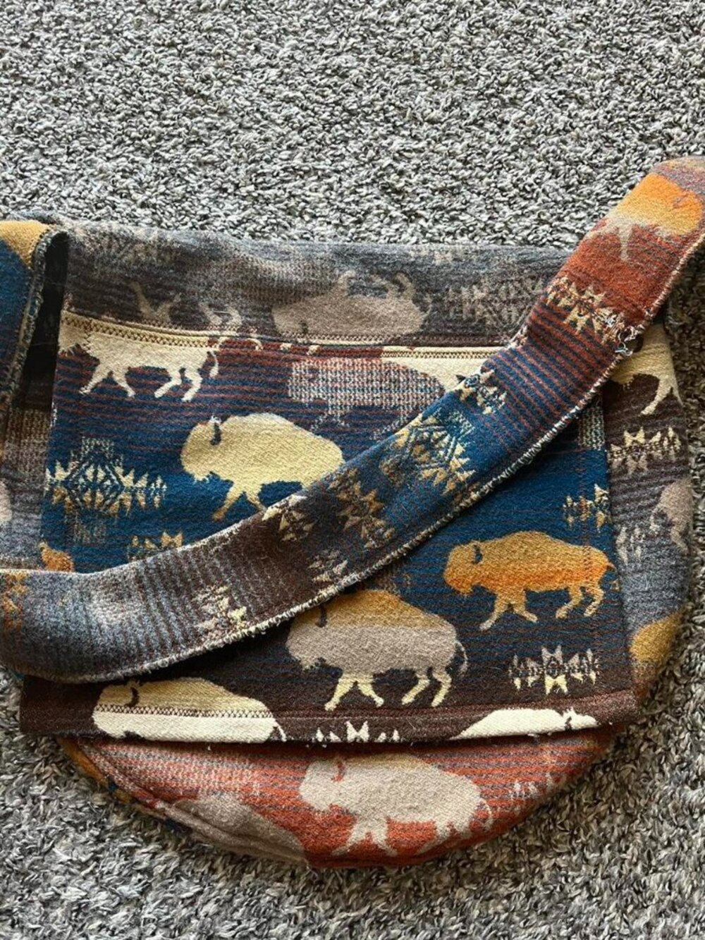 Pendleton Wool Prairie Bison Rush Hour Crossbody Drum Bag Boho Western Jacquard